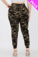 Load image into Gallery viewer, Plus Size/ Camo Jogger Pant
