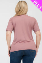 Load image into Gallery viewer, Plus Size Basic Short Sleeve T-shirt
