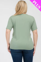 Load image into Gallery viewer, Plus Size Basic Short Sleeve T-shirt
