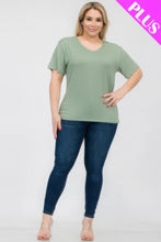 Load image into Gallery viewer, Plus Size Basic Short Sleeve T-shirt
