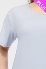 Load image into Gallery viewer, Plus Size Basic Short Sleeve T-shirt
