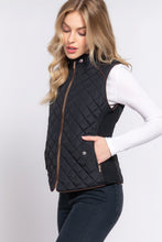 Load image into Gallery viewer, Suede Piping Quilted Padding Vest
