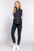 Load image into Gallery viewer, Suede Piping Quilted Padding Vest
