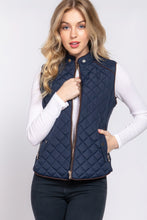 Load image into Gallery viewer, Suede Piping Quilted Padding Vest
