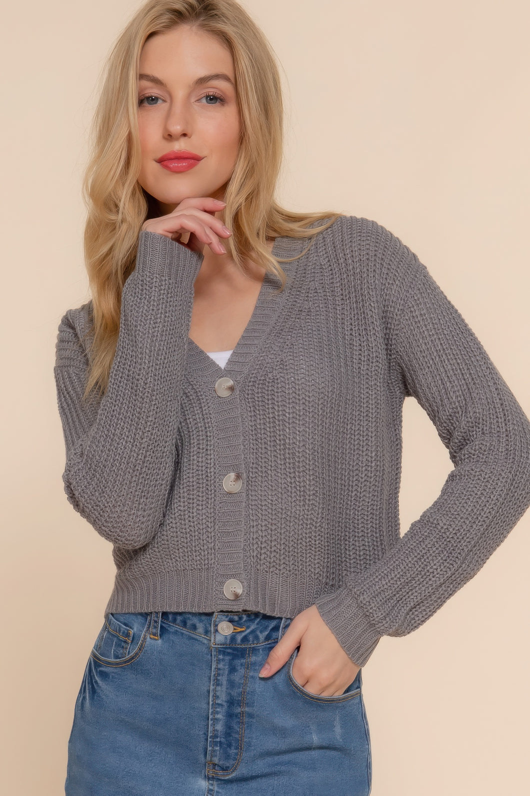 All above the waiste crop cardigan