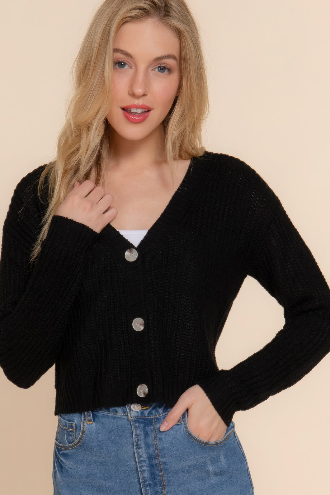 All above the waiste crop cardigan