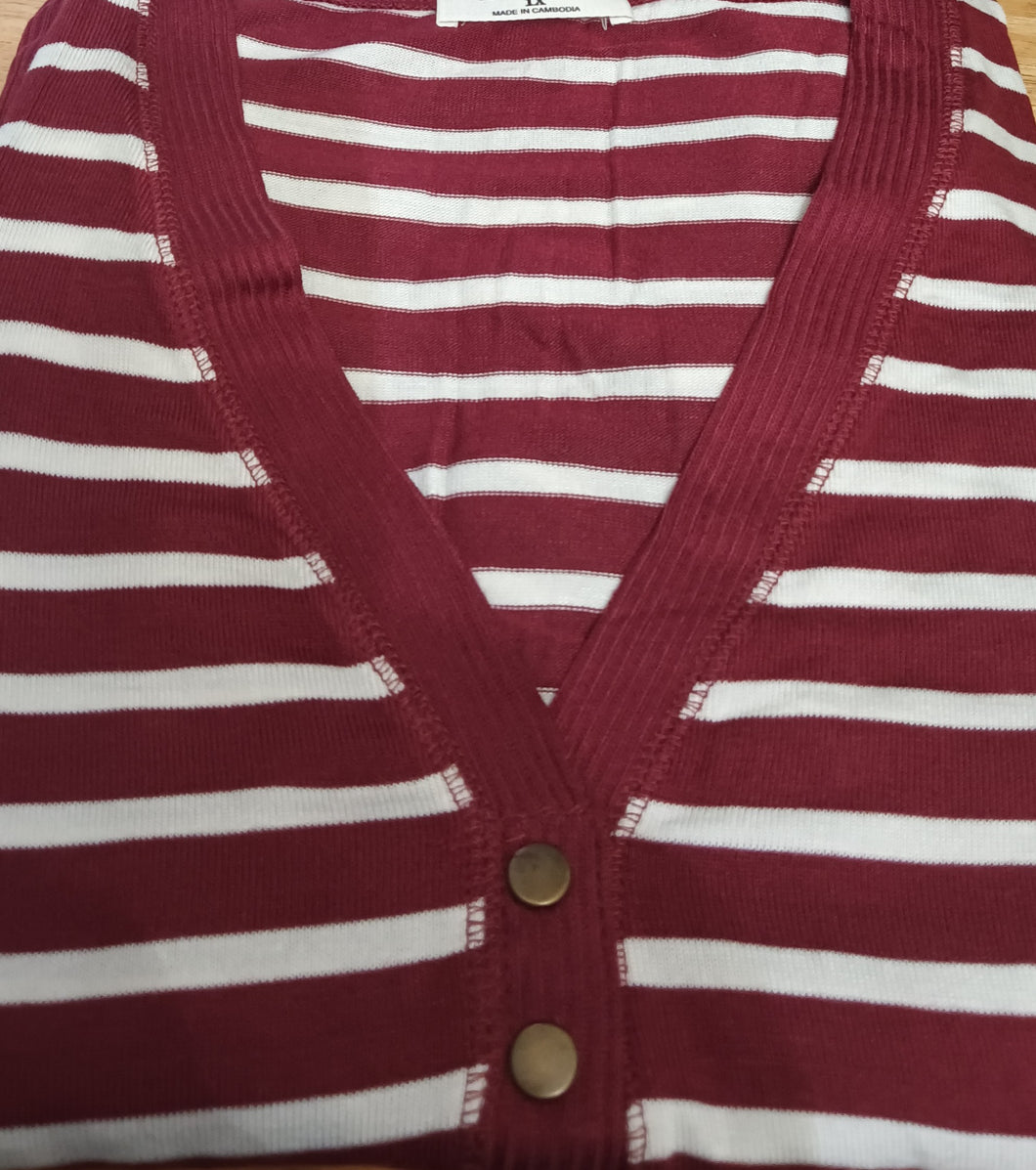 BURGUNDY STRIPE SNAP BUTTON SWEATER CARDIGAN