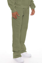 Load image into Gallery viewer, 4 COLORS | Men&#39;s Solid Stacked Flared Sweat Pants
