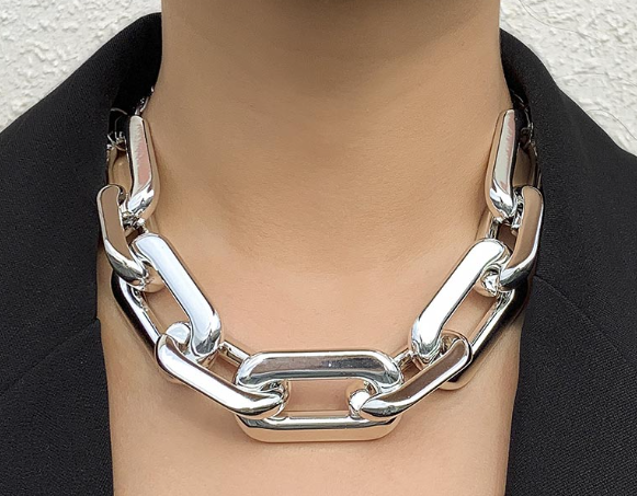 URBAN LINKS NECKLACE