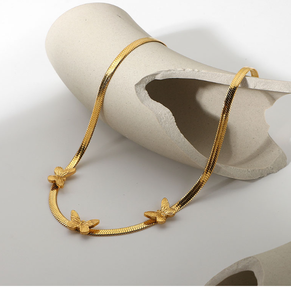 SWEET BUTTERFLY WINGS NECKLACE