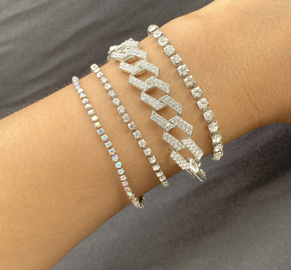 KEEPIN IT CUTE RHINESTONE BRACELET